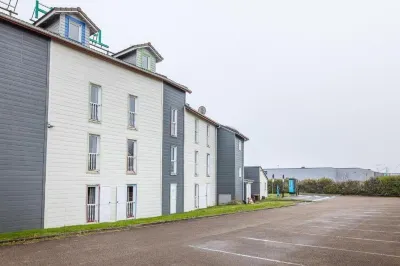 บี โรงแรม ตรัวย์ แอร์พอร์ต โรงแรมใน