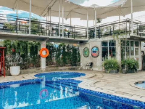 Bell's Place Hotel Hotels in Babakan Madang