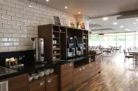 Park Inn by Radisson Birmingham Walsall - Aamiainen