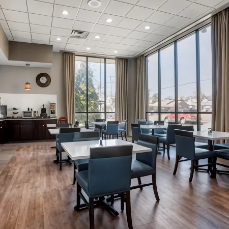 Best Western Plus Philadelphia Airport South at Widener University