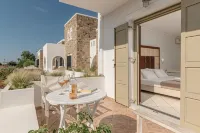 Plaka Hotel II