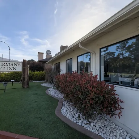 Fisherman's Cove Inn