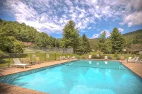 Tranquil Cabin in Banner Elk