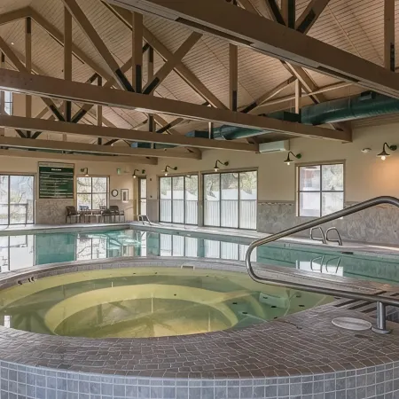 ⭐️ Modern 4BR W/ View - Crater Lake National Park - Running Y Resort ⛳️ House