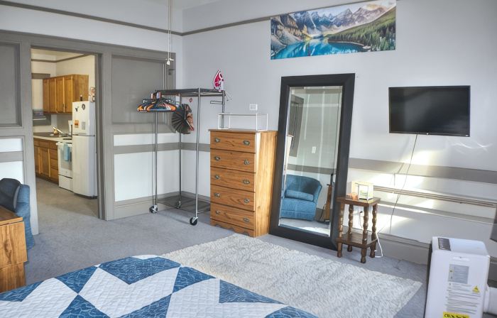 Studio w/Full Kitchen, Near MTU, Houghton, Keweenaw, Dining & on the Trail