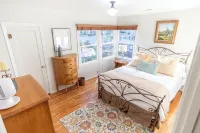 Walk to Tasting Rooms ~ Prime Location + Firepit
