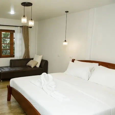 Rungarun Residence Отели в г. Ратбури
