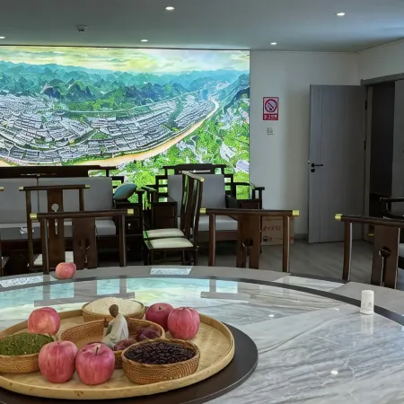 THE BUND HOUSE HOTEL(Branch within walking distance of Patuxay Monument & Wat Si Muang, Vientiane)