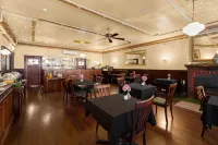 The Metropole Guesthouse - Breakfast