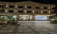 Hotel Prakhyat