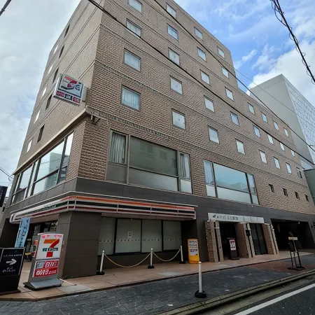 Court Hotel Fukuoka Tenjin Отели рядом с достопримечательностью «Конгресс-центр Elgala»