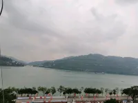 Zhongxian Junxuan Hotel - 2-Star