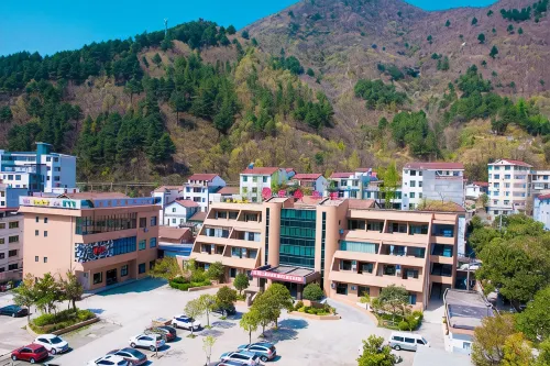 Shuangwei Hotel