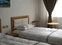 Lingbao Chengdong Xinyi Hotel