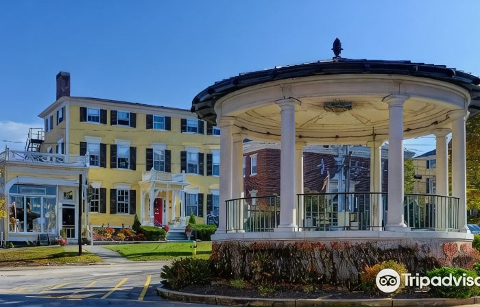 Inn by the Bandstand