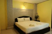 Puangpech Hotel - 2-Star