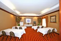 Wingate by Wyndham Greensboro/Coliseum - 2-Star