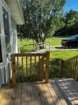 Cheerful 3 bedroom home close to everything! - Homestays