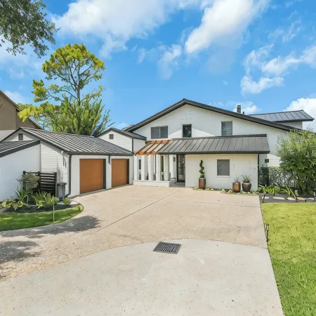 Unobstructed open water lake house for friends & family fun w/Tesla charger