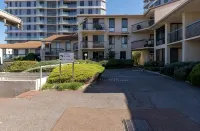 Scarborough & Absolutely Beachfront - parking