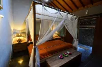Astuti Gallery Homestay
