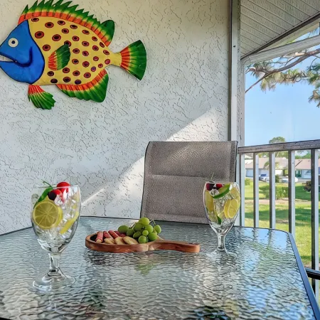 Tranquil 2-bedroom condo in enchanting Venice with WiFi, AC