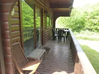 Luxurious 2 Bed Log Cabin Scandinavian Lodge in Louth Lincolnshire (2B Sleeps 6) - 수영장