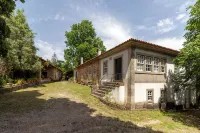 Bento Novo | Historic Manor House Near the Coast, Stunning Gardens - Villas