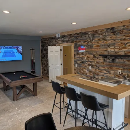 Lakefront ~ Boat ~ Kayaks ~ Fire Pit ~ Private Dock ~ Bar ~ Pool Table
