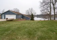 Relaxing Lake Retreat!
