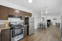 The Cozy Rustic Sequoia Wi-Fi & 2 Garage