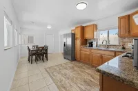 4-bedroom house in charming El Cajon with AC, WiFi
