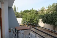 Detached apartment surrounded by greenery, in the quietness a stone's throw from the center - 2つ星