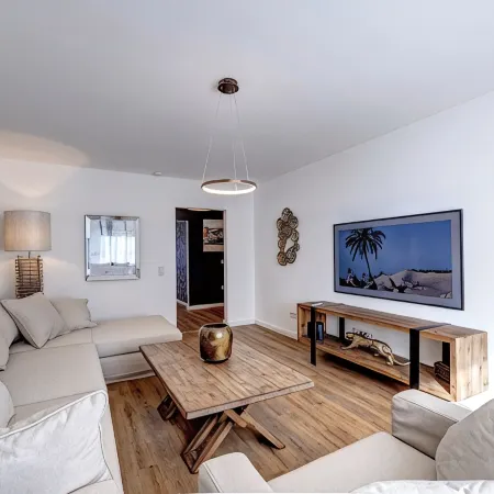 Luxury apartment, 140sqm, top location, two parking spaces