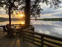 Round Rock Lodge - Retreat Nestled Among The Trees With Stunning Lake Views