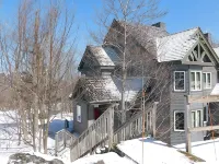 Jay Peak 2BR/2BA Ski-in/Ski-Out V341 Hotels in Jay