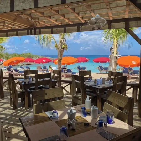 Oceanfront, 4 balcony condo: Stunning Sunsets