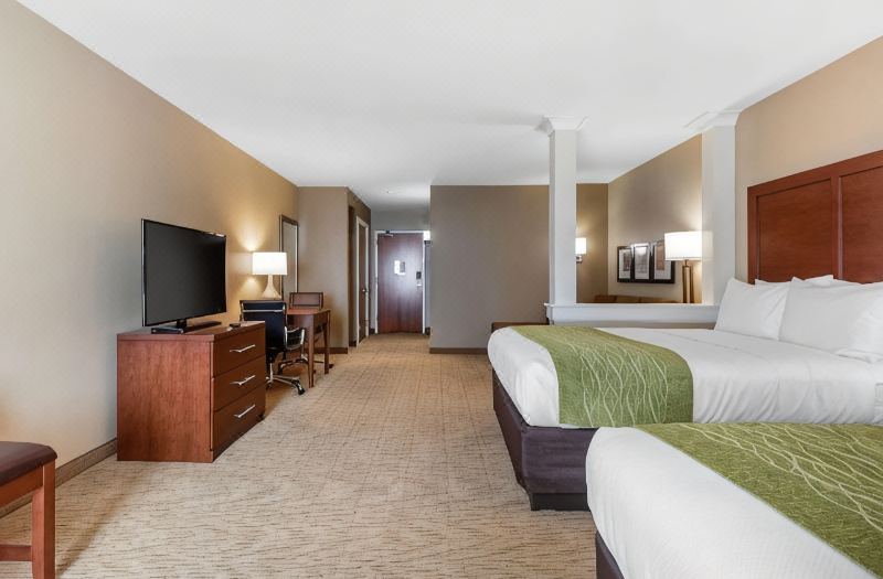 Comfort Inn & Suites at CrossPlex Village