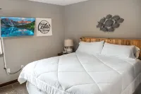 Arnolds Park Cabin at Bridges Bay Resort Okoboji! - 4-Star