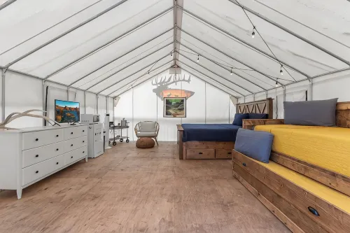 Furnished Glamping Tent/King Bed/Access to the Red River - Elusive Elk - #1