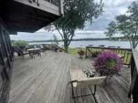 Beautiful rental with amazing views on Donnell Lake’s North Shore, - 3-Sterne