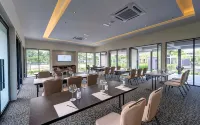 Mangala Estate Boutique Resort - Parking