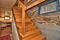 Paupack Point Wallenpaupack Lakefront  Log Home - 3 bedrooms + Central AC