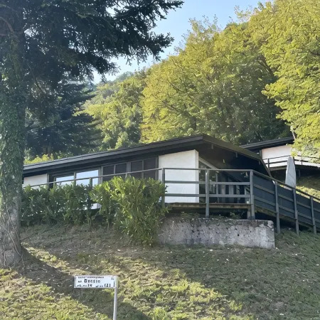 Lake Garda Tignale vacation home bungalow with pool and lake view