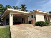 Entire Private House Perfect for a  Tropical Gateway Hotels in Vega Alta