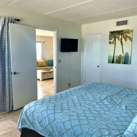 Oceanfront Top-Floor Corner Unit, Fishing Pier & Pool at Amelia by the Sea