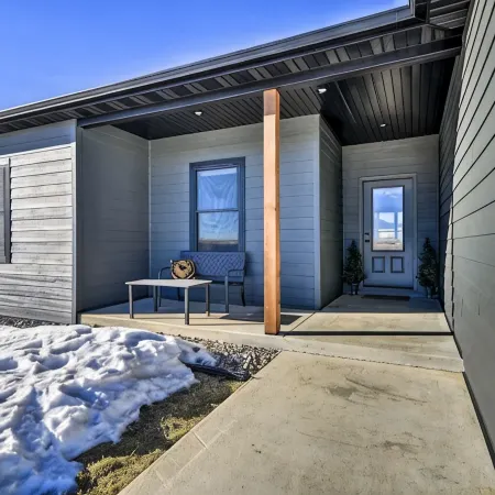 Red Lodge Mtn. View Cozy Home with hot-tub; 9 miles to RLM! New!