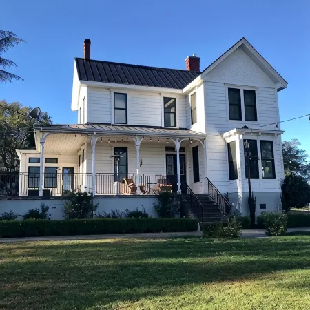 Beautiful 6 bedroom Historic Park Victorian