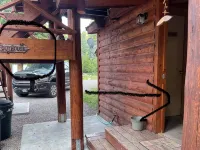 Old Canyon Creekside Cabin - Ski Park, Hot Spring Hotels in Beaverhead County