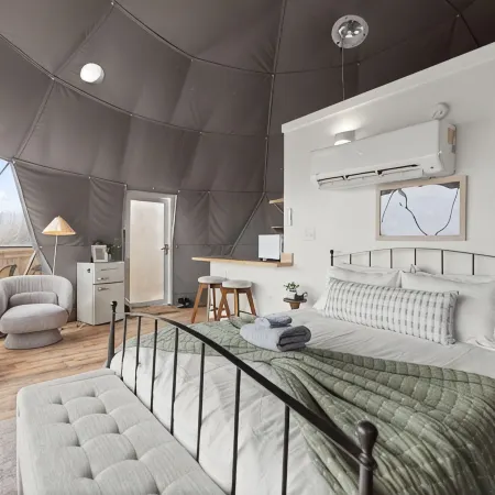 Hot Tub Dome with Epic Ridge Views- Hickory Heights